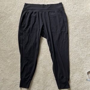 Athleta Venice joggers in black. Size XL/XXL